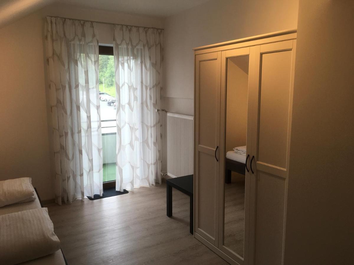 Hotel-Pension Zum Paradies Willingen  Exterior photo