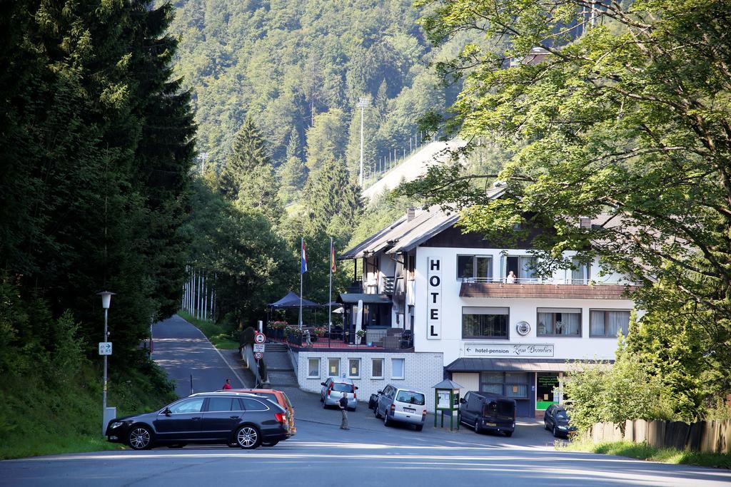 Hotel-Pension Zum Paradies Willingen  Exterior photo