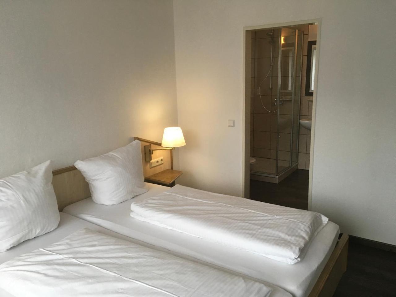 Hotel-Pension Zum Paradies Willingen  Exterior photo